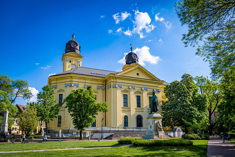 Emlékkert